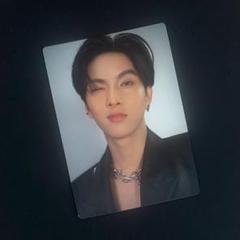 アイリット　直筆サイン付き Amazon.co.jp: ILLIT アイリット 直筆サイン入り アルバム