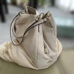 COACH ホワイトレザーショルダーバッグ