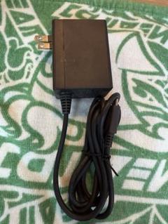 任天堂Switch 純正品　ACアダプター　充電器　Y