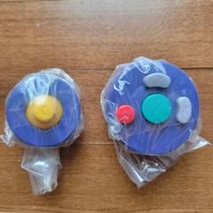Nintendo コントローラーボタンコレクション ゲームキューブ 2点 ガチャのサムネイル