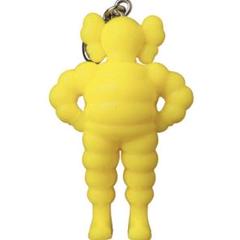 KAWS - CHARM KEY HOLDER YELLOWのサムネイル