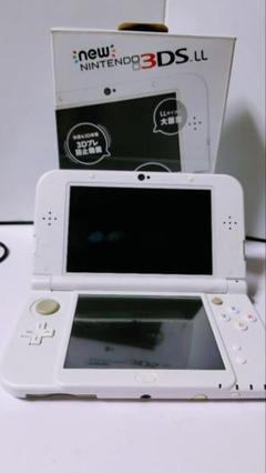 Newニンテンドー3DS LL パールホワイト 充電器付き