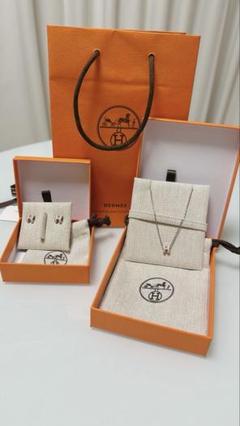 本日限定価格　HERMES ゴールド　レッド　 ミニポップH ピアス　正規品 350213260_1.jpg