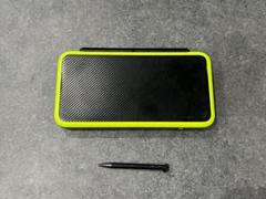 ニンテンドー　New 2DS LL ブラック×ライム