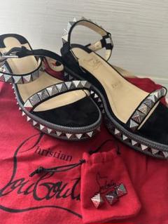 Christian Louboutin Rani サンダル 黒 スタッズ Christian Louboutin Rani サンダル 黒 スタッズ