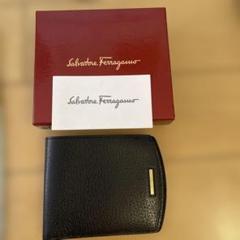 ウィメンズ レザー製 スクエアウォレット｜Ferragamo