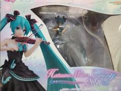 初音ミクシンフォニー 2017Ver. 1/8 スケールフィギュア Amazon.com: Good Smile Character Vocal Series 01: Hatsune