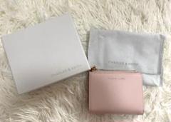 CHARLES & KEITH 二つ折り財布 - メルカリ