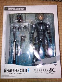 使用ジャンク品　メタルギアソリッド フィギュア　グッズ Dettagli dell'articolo PLAY ARTS改 ソリッド・スネーク 【中古