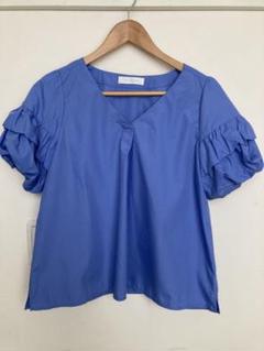 CECIL McBEE フリル袖 Vネック ブラウス