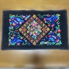 Lake Alster 花と鳥の刺繍マット