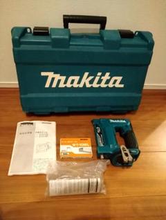 未使用展示品□□MAKITA マキタ 充電式タッカ 18V ST312DZK マキタ 18V 充電式タッカ （本体のみ/バッテリー 充電器別売