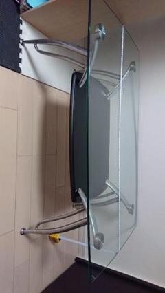 ガラステーブル