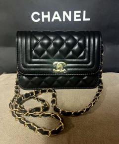 【極美品】シャネル ボディバッグ マトラッセ ターンロック ココマーク ブラック 極美品【CHANEL】ターンロックココマークマトラッセチェーン