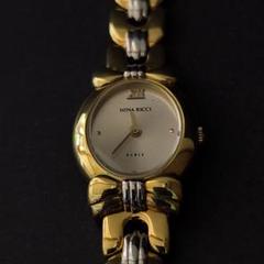 【外観美品/新品電池】 ニナリッチ ダイヤ カラーストーン レディース 腕時計 2025年最新】NINA RICCI レディース 腕時計(アナログ)の人気