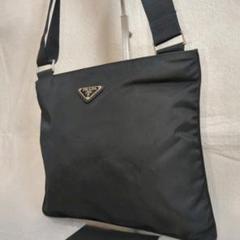 美品 プラダ ショルダーバッグ サコッシュ ブラック 三角ロゴ テスートナイロンのサムネイル