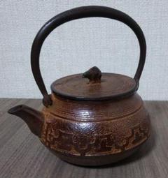 南部鉄器　山京銘　鉄瓶形小型置時計　ジャンク品　M　R5608 雑貨のお店セレクト・ペンギン-長く使える「いいもの」を！