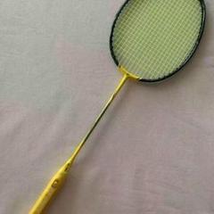 YONEX バドミントンラケット イエロー 箱付き