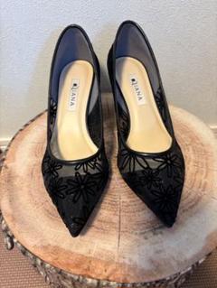 【未使用品】DIANA レースパンプス アーモンドトゥ 花柄 22cm 美品】DIANA ダイアナ22.5㎝ レース パンプス ヒール 花柄