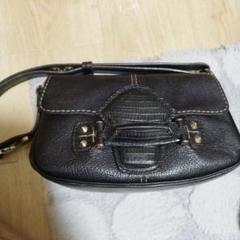 TOD'S 黒 レザー ショルダーバッグ