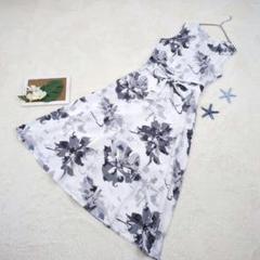 【Fasion】 ワンピース　M　白　グレー　ノースリブ　総柄