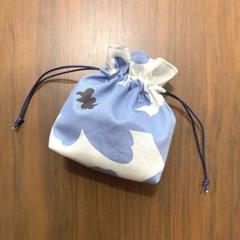 巾着ポーチ　巾着袋　フラワー柄　花柄　大柄　マチあり　可愛い　綺麗　ブルー