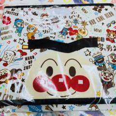 アンパンマンの子ども服ブランドからたくさんの仲間たちの総柄が