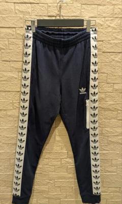 ✨️大人気柄✨️adidas ネイビー トラックパンツ