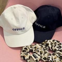 HOLIDAY】OFFICEロゴ刺繍 キャップネイビー