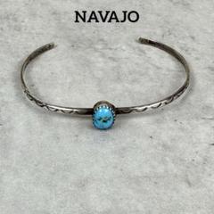 NAVAJO ナバホ Andy ターコイズ1石 装飾スタンプシルバーバングル 楽天市場】インディアンジュエリー ナバホ族 Andy Cadman