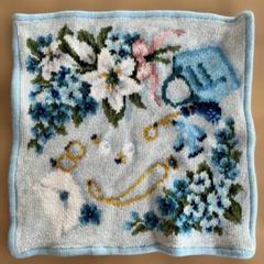 花と水差しの刺繍 FEILER タオルハンカチ - メルカリ