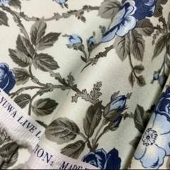新品　Laura Ashley ローラアシュレイ生地青バラ柄110×45㎝位