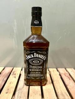 未開封ジャックダニエル1.75L瓶おまけコップ付き