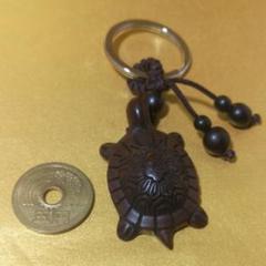 棗木彫刻亀キーホルダー {整理番号:43}