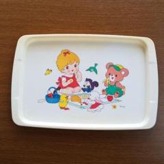 お盆 トレイ イラストの中古 未使用品を探そう メルカリ