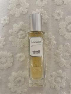 LAURA MERCIER AMBRE VANILLE - メルカリ