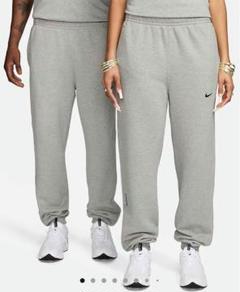 NIKE NOCTA グレー トレーニングパンツ スエットパンツ　グレー 2025年最新】nike ノクタ スウェットパンツの人気アイテム