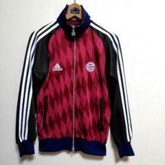 FCバイエルンミュンヘンadidasトラックジャケット万国旗タグジャージトップ アディダス FCバイエルン トラックトップ（ジャージ） - レッド