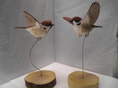 価格は安く 木彫りの鳥 飛揚スズメ 2羽セット - メルカリ 立体・オブジェ
