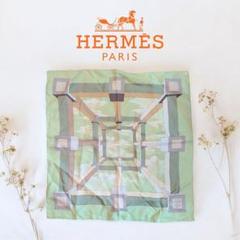HERMES エルメス プチカレ カレ40 A.M.CASSANDRE グリーンのサムネイル
