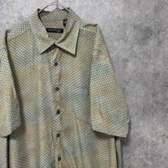 90s vintage 半袖　柄シャツ　レーヨン　メンズM 古着　個性派　奇抜
