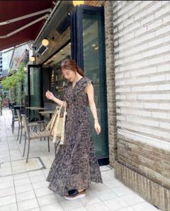 COCO DEAL*幾何プリントフリルプリーツワンピース COCODEAL/ 幾何プリントフリルプリーツワンピース 黒 サイズ1