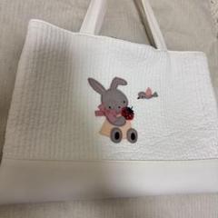 【新品未使用】ファミリア✖️ピオヌンナル バッグ　うさぎ　ミルク　ホワイト MILK〈pionunnal × familiar〉【4/27(土) 21:00販売開始】