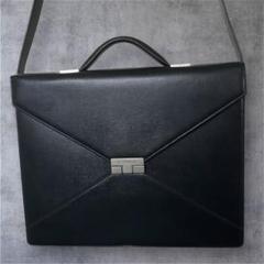 ♥美品♥ LE TANNEUR 革製バッグ ブラック 4万円台】Le Tanneur(ルタヌア)の美人バッグを徹底レビュー