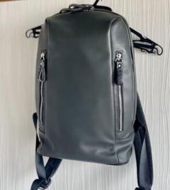 【美品】＋diana リュック 撥水シリコーン 2層 PC収納 A4収納 黒 UNIVERSAL OVERALL デイバック リュック 撥水ナイロン 2層式