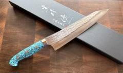 黒崎優 牛刀 210mm 未使用 黒崎優 「雫」 牛刀210mm 粉末ハイス鋼・鎚目打・紫檀八角柄