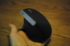 Logicool MX VERTICAL 人間工学マウス