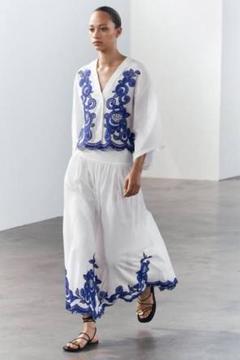 ZARA コントラストエンブロイダリー刺繍スカート　コットン　XSのサムネイル
