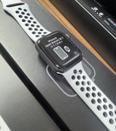 Apple Watch Nike SE 40MM スペースグレー　アルミ 本体