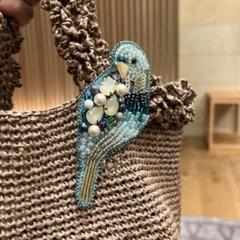 ハンドメイド ビーズ刺繍 ブローチ 鳥